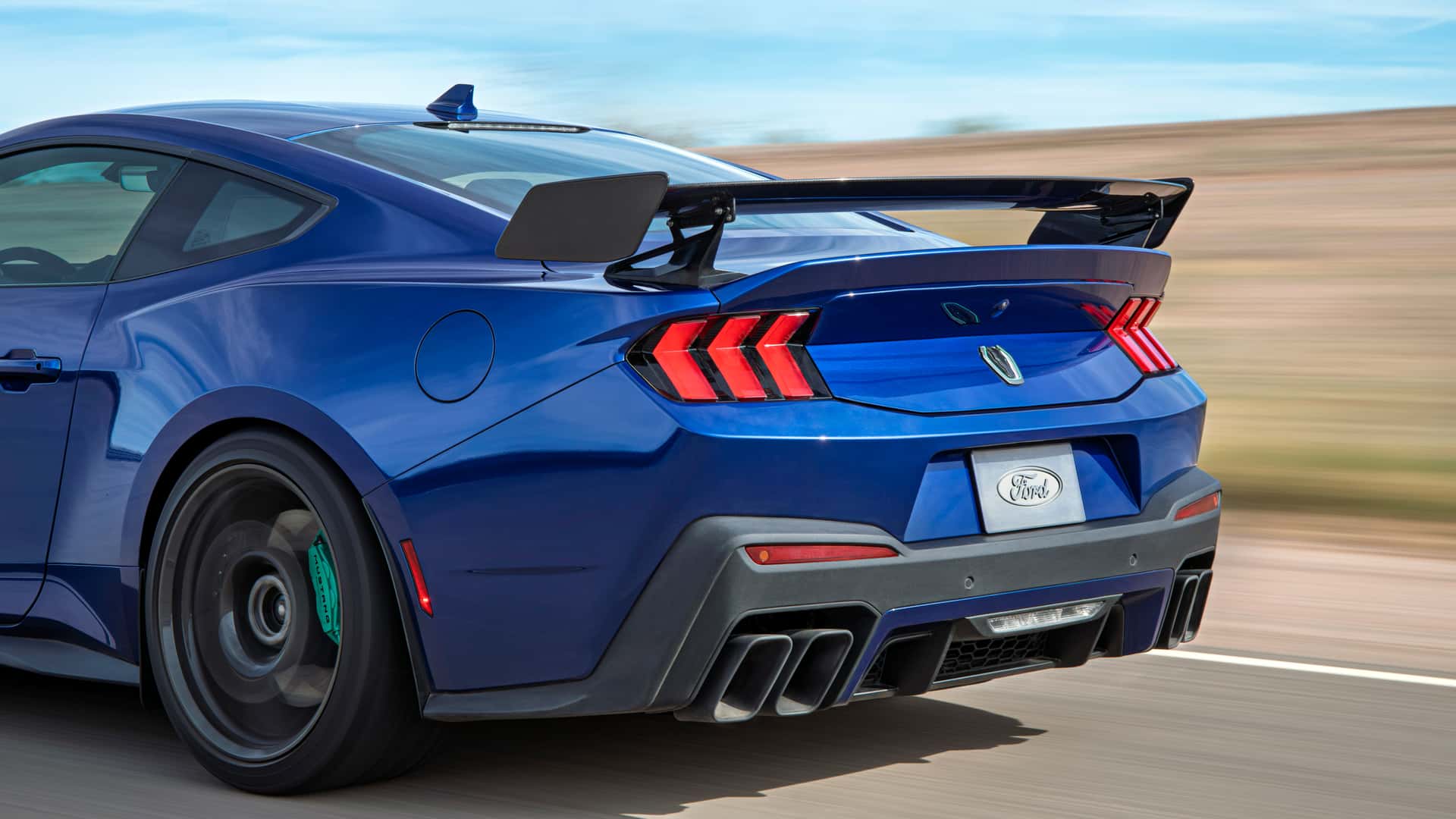 2026-ford-mustang-dark-horse-sc-rear-end