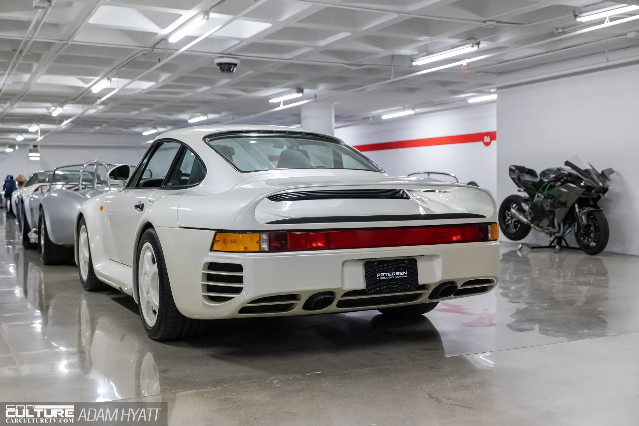 Porsche 959 rear
