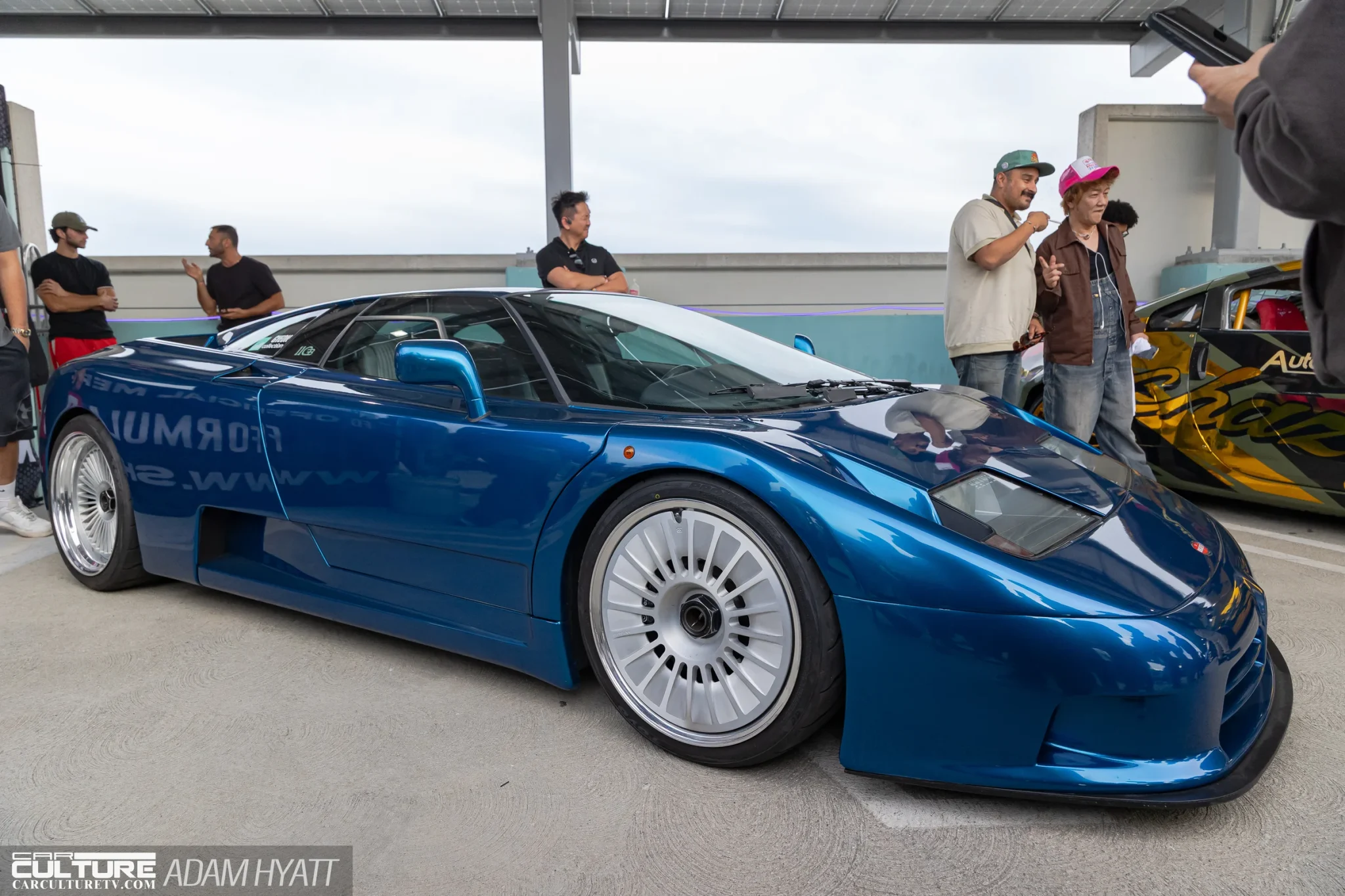 blue Bugatti EB110