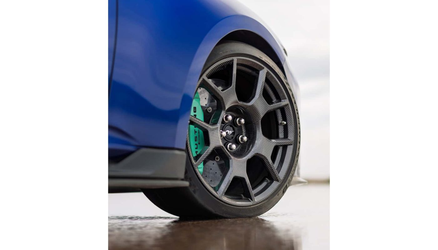 Ford 2026-ford-mustang-dark-horse-sc-track-pack-wheel-carbon