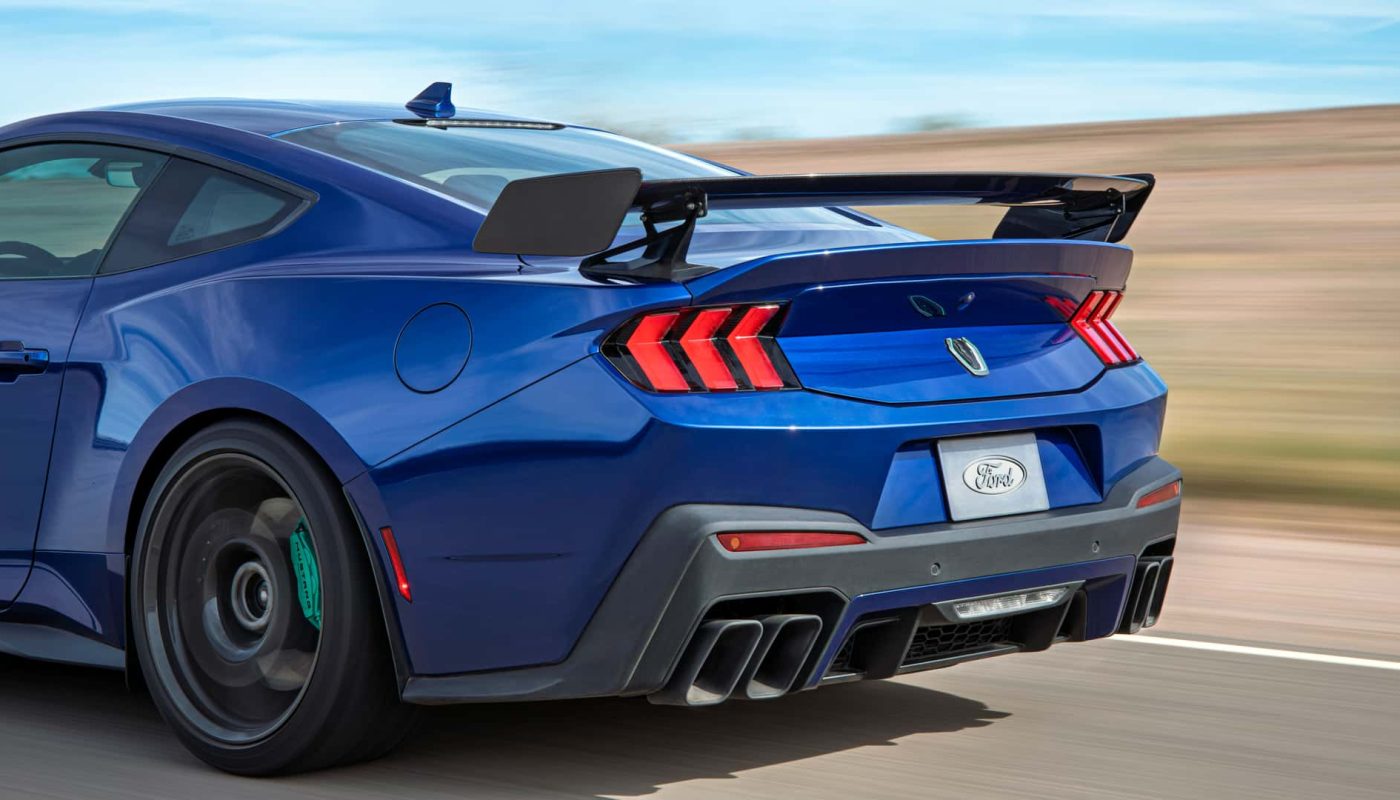 Ford 2026-ford-mustang-dark-horse-sc-rear-end